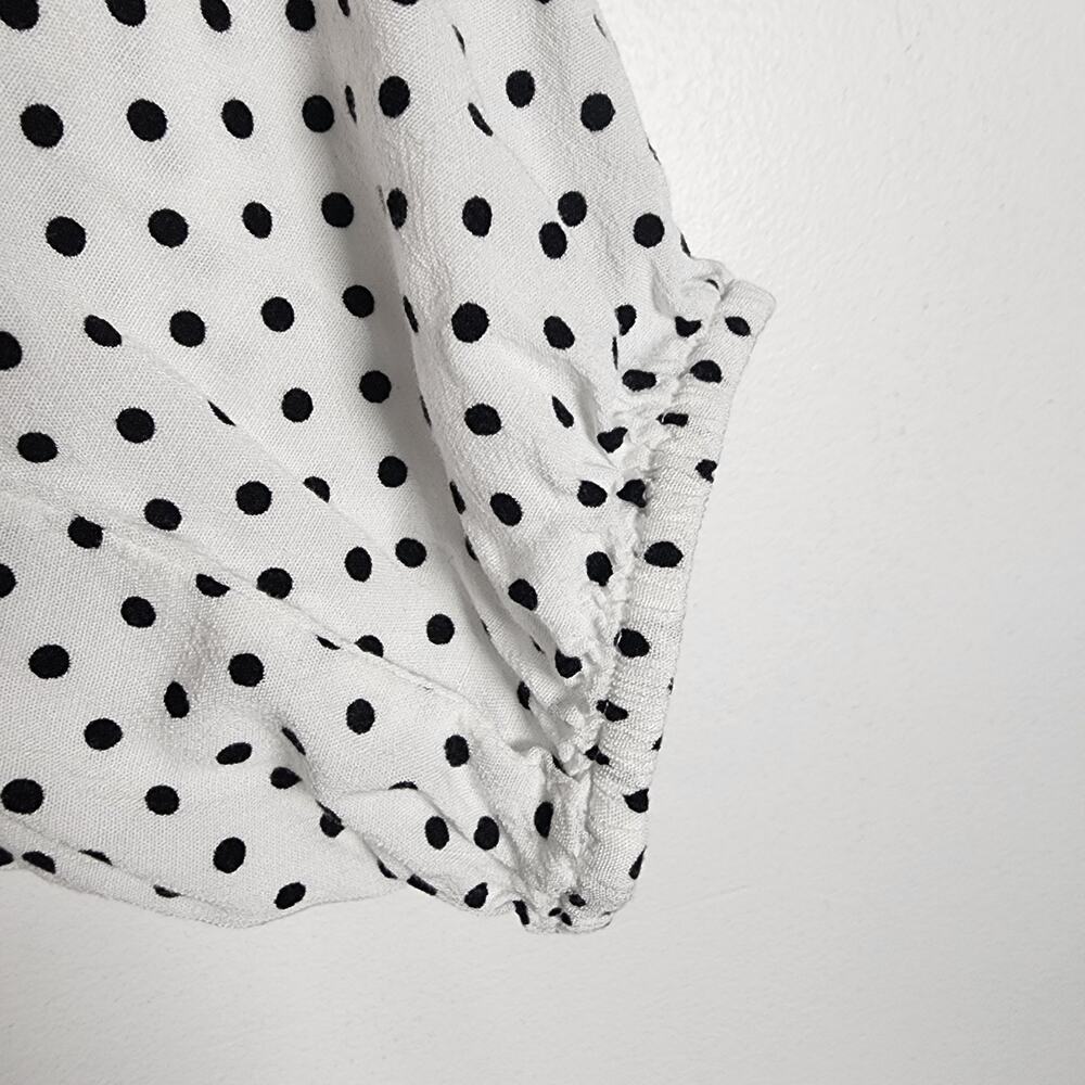 Torrid Womens Top White Black Polka Dot Button Front Puff Sleeve Scoop Neck 1X - Picture 5 of 10